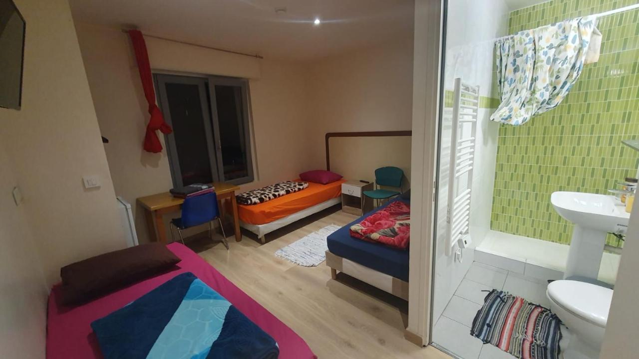 Hotel Le Privilege Ла-Курнёв Экстерьер фото