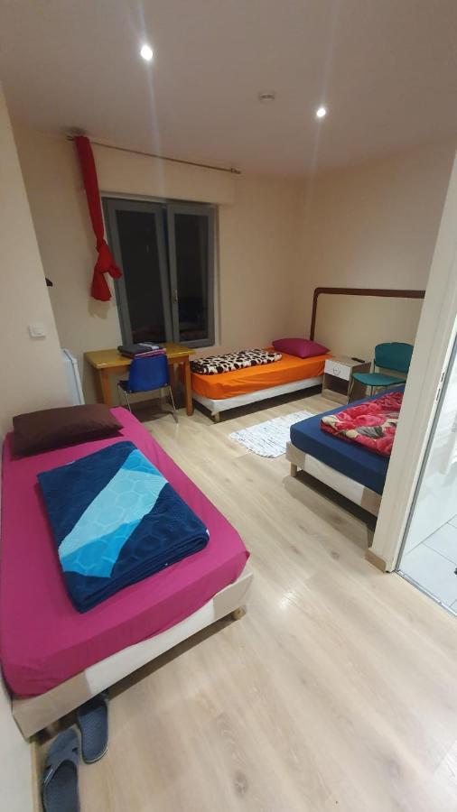 Hotel Le Privilege Ла-Курнёв Экстерьер фото