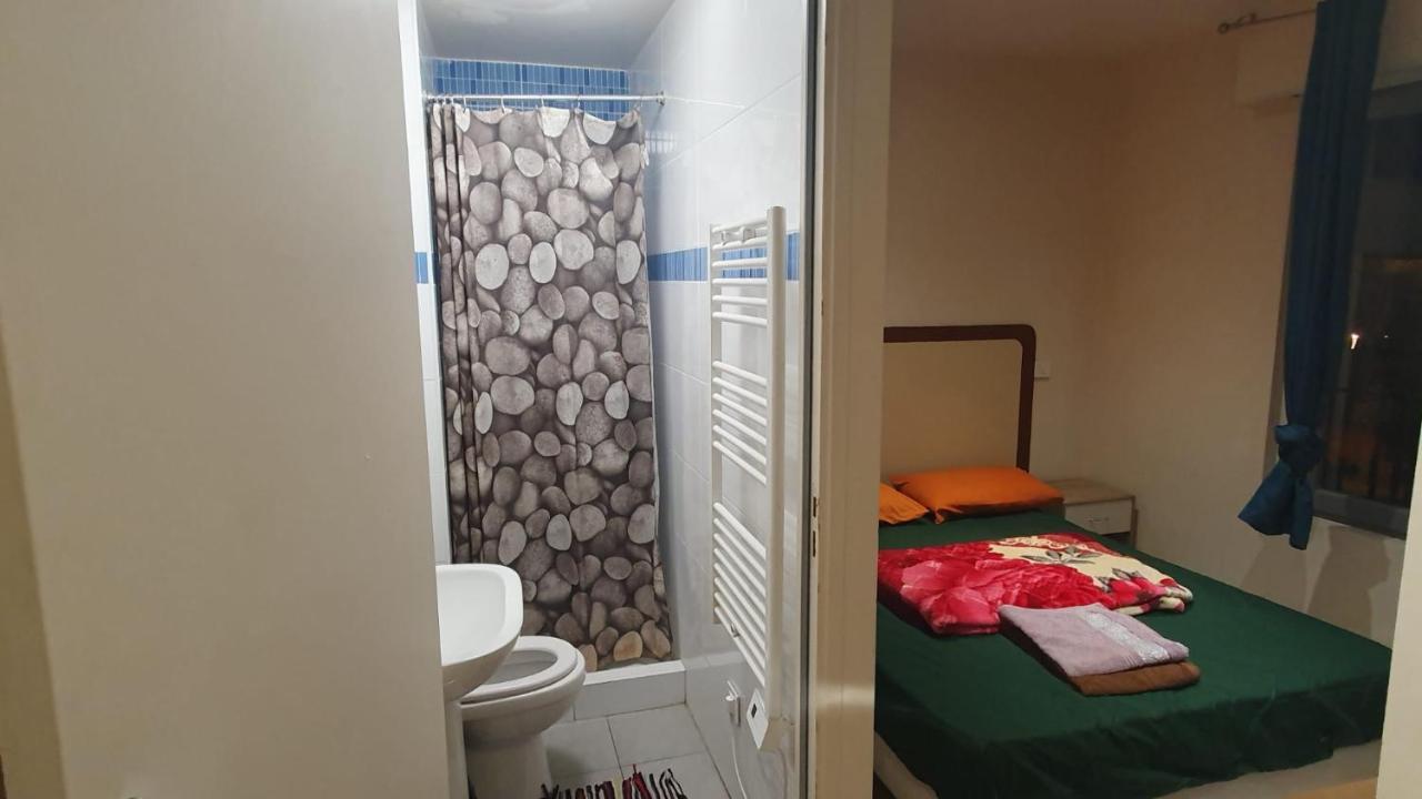 Hotel Le Privilege Ла-Курнёв Экстерьер фото