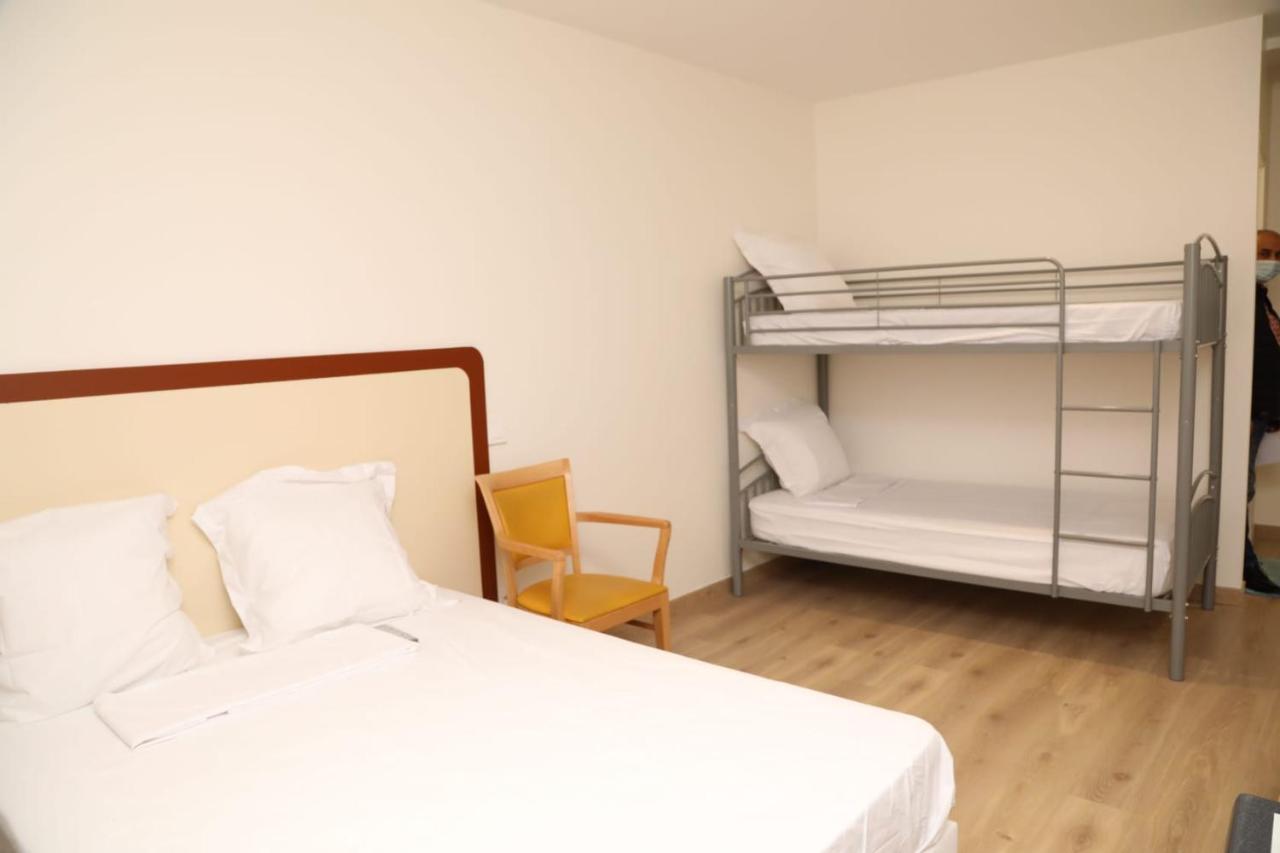 Hotel Le Privilege Ла-Курнёв Экстерьер фото